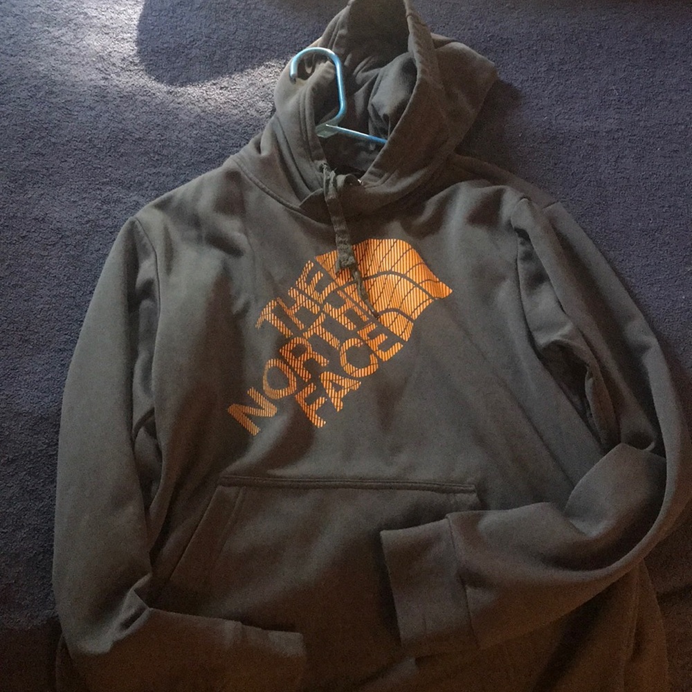 Men’s medium The North face sweatshirt